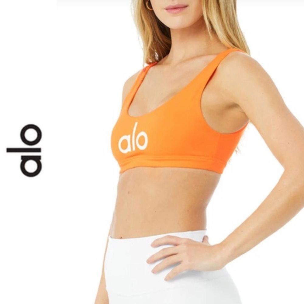 ALO Yoga Women's Bright Orange Scoop Sports Bra Size S
